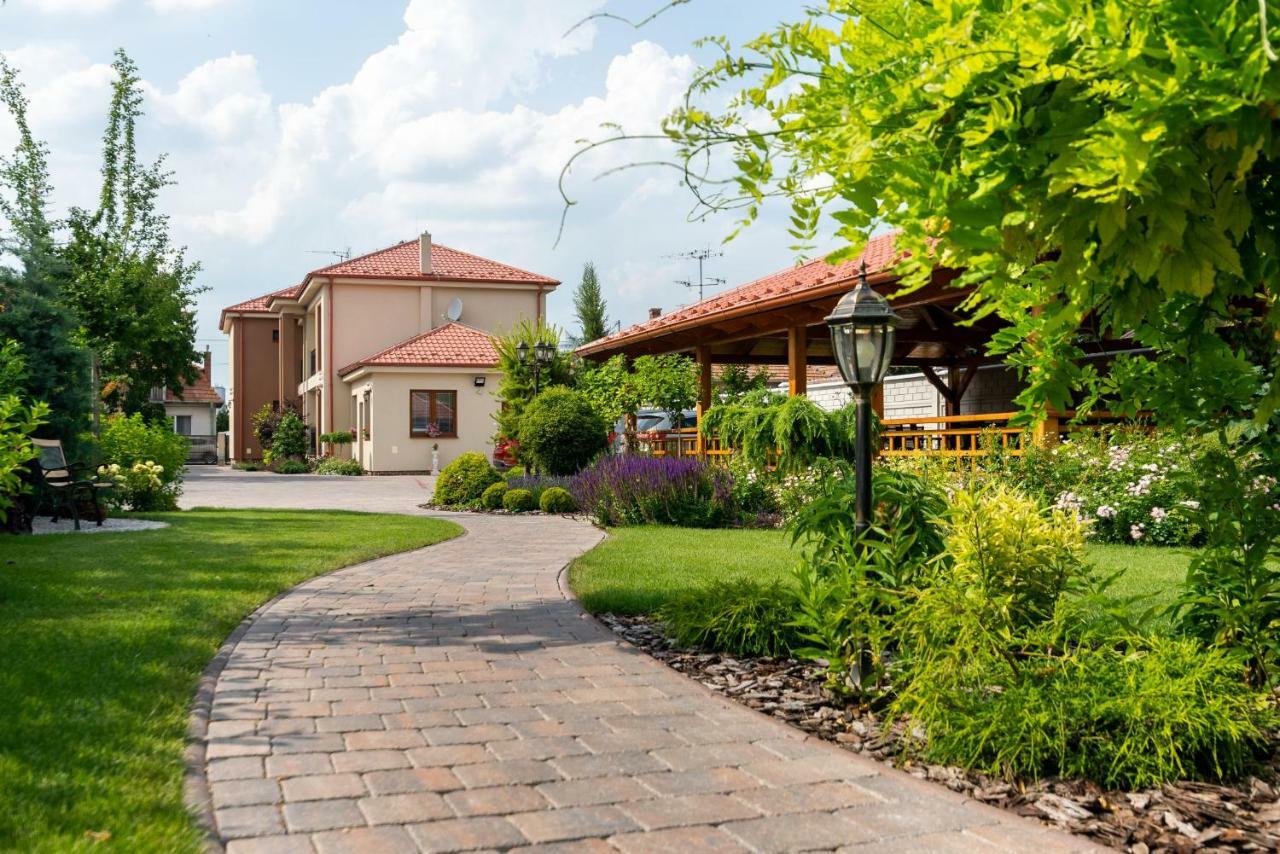 Villa Ephelia Dunajská Streda Eksteriør bilde